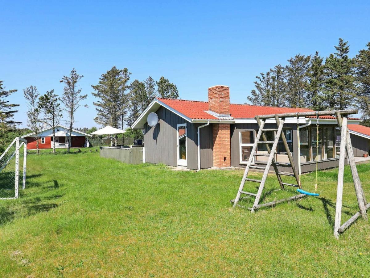 Holiday Home Lokken X Екстериор снимка