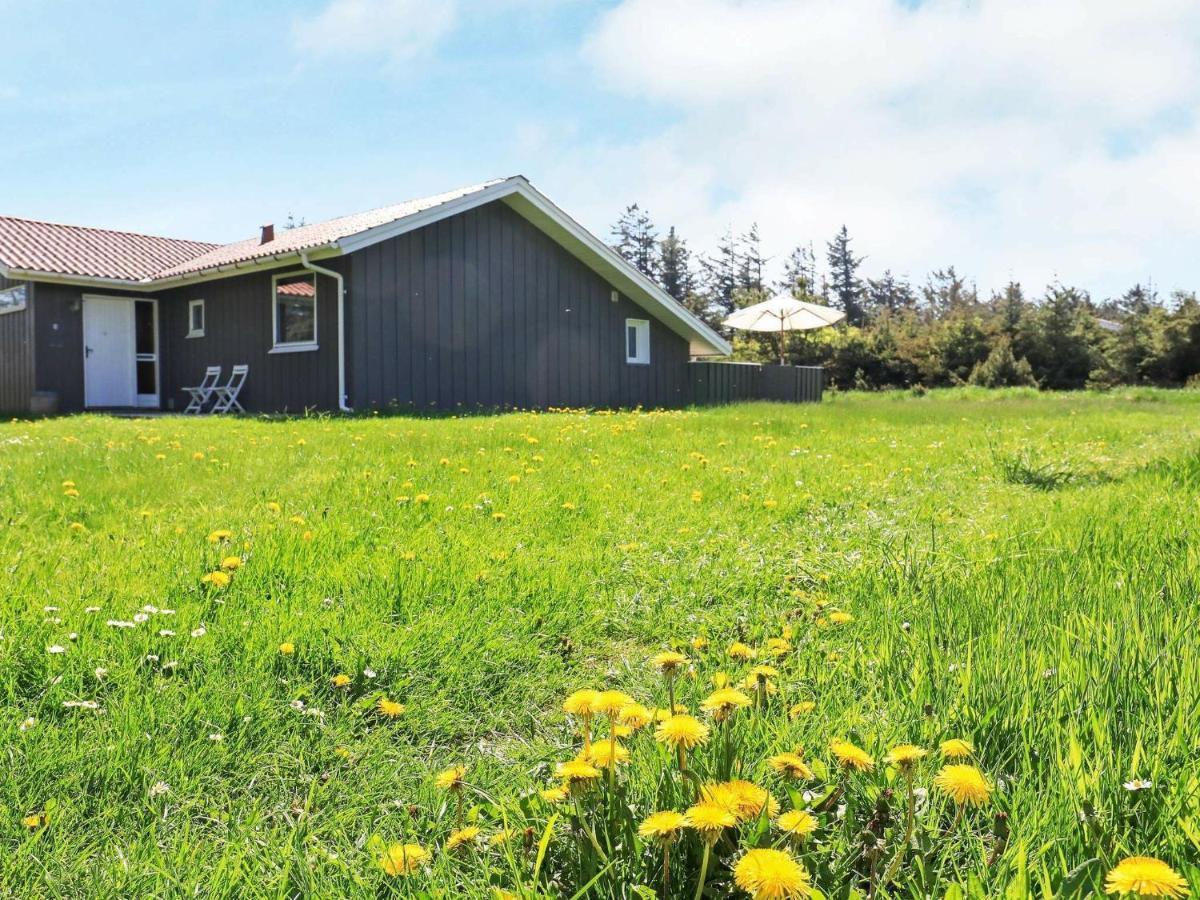 Holiday Home Lokken X Екстериор снимка